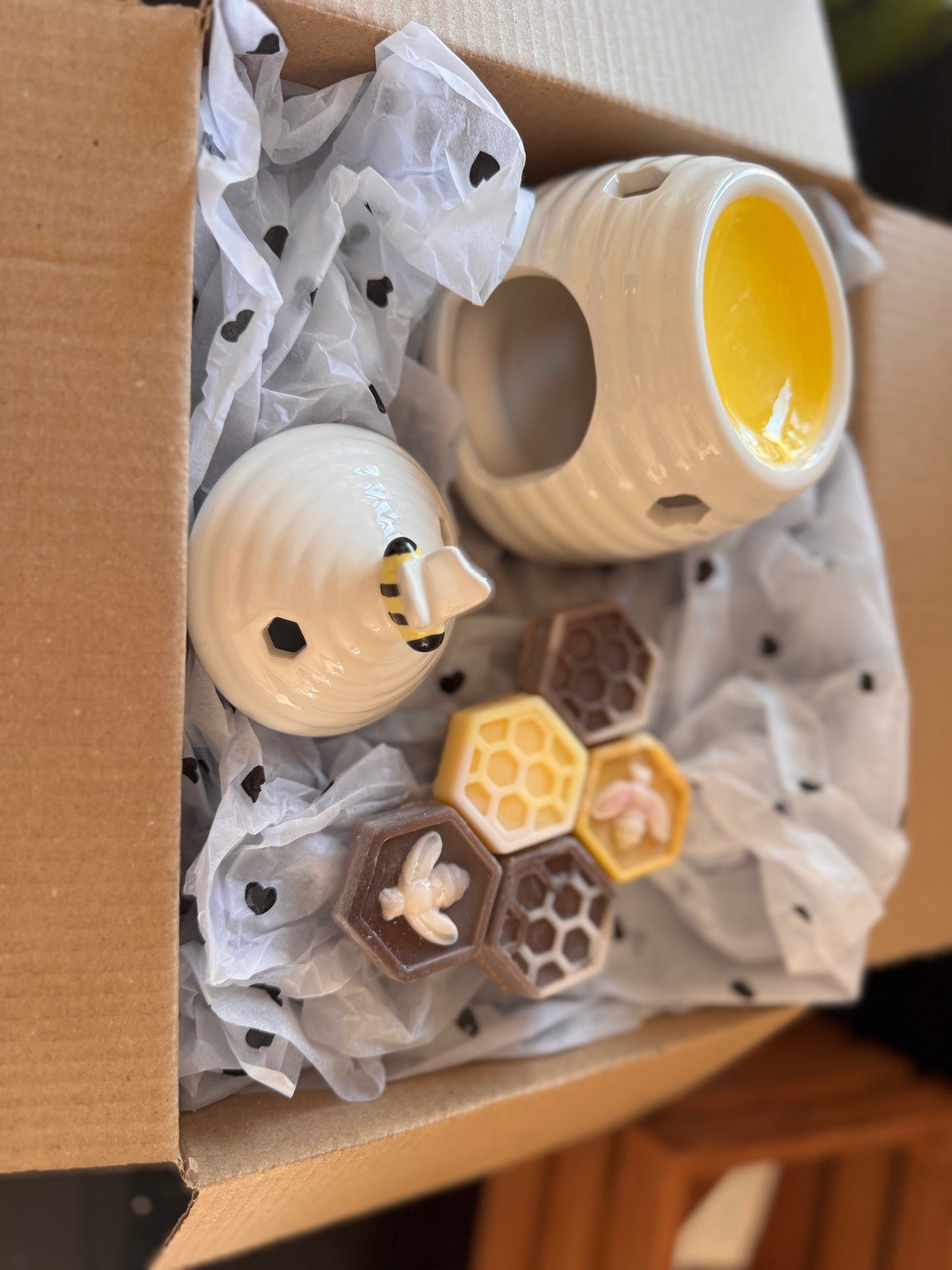 🐝 The Beehive Melt Box – Warm & Cosy Edition 🕯️