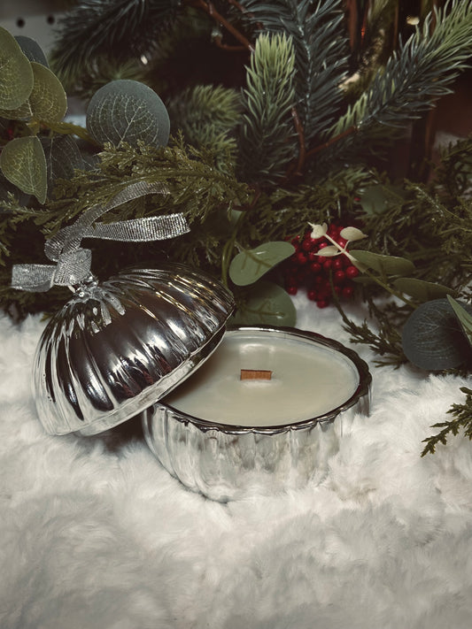 Twinkle Bauble Candle – Silver | Festive Soy Wax Candle (200g)