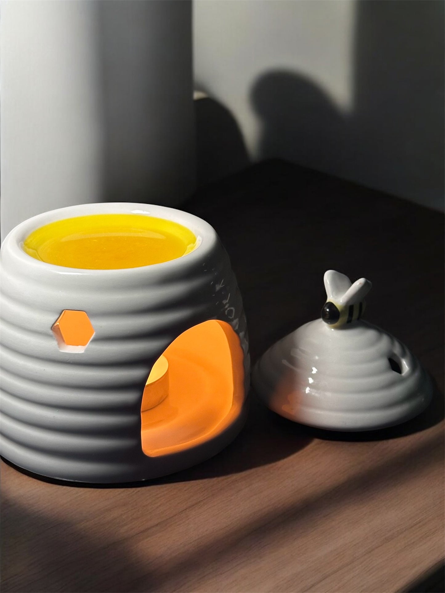 🐝 The Beehive Melt Box – Warm & Cosy Edition 🕯️