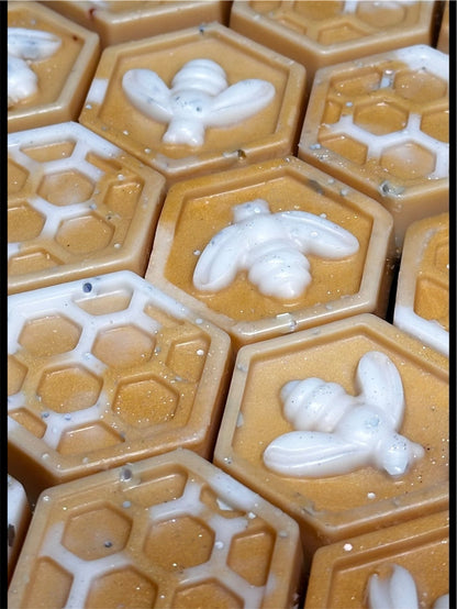Cosy Bee & Honeycomb Wax Melts | Warm Scented Melts