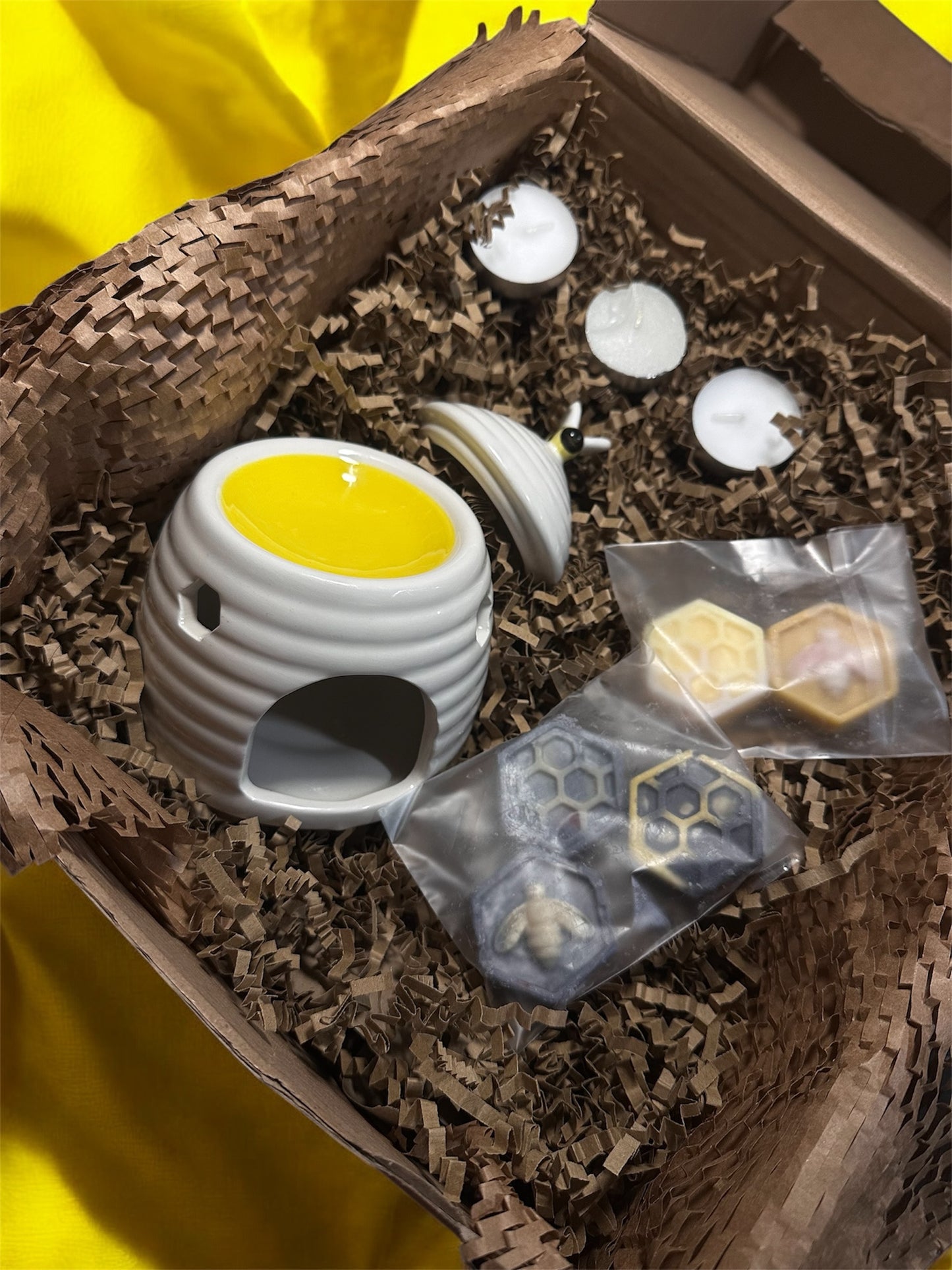 🐝 The Beehive Melt Box – Warm & Cosy Edition 🕯️
