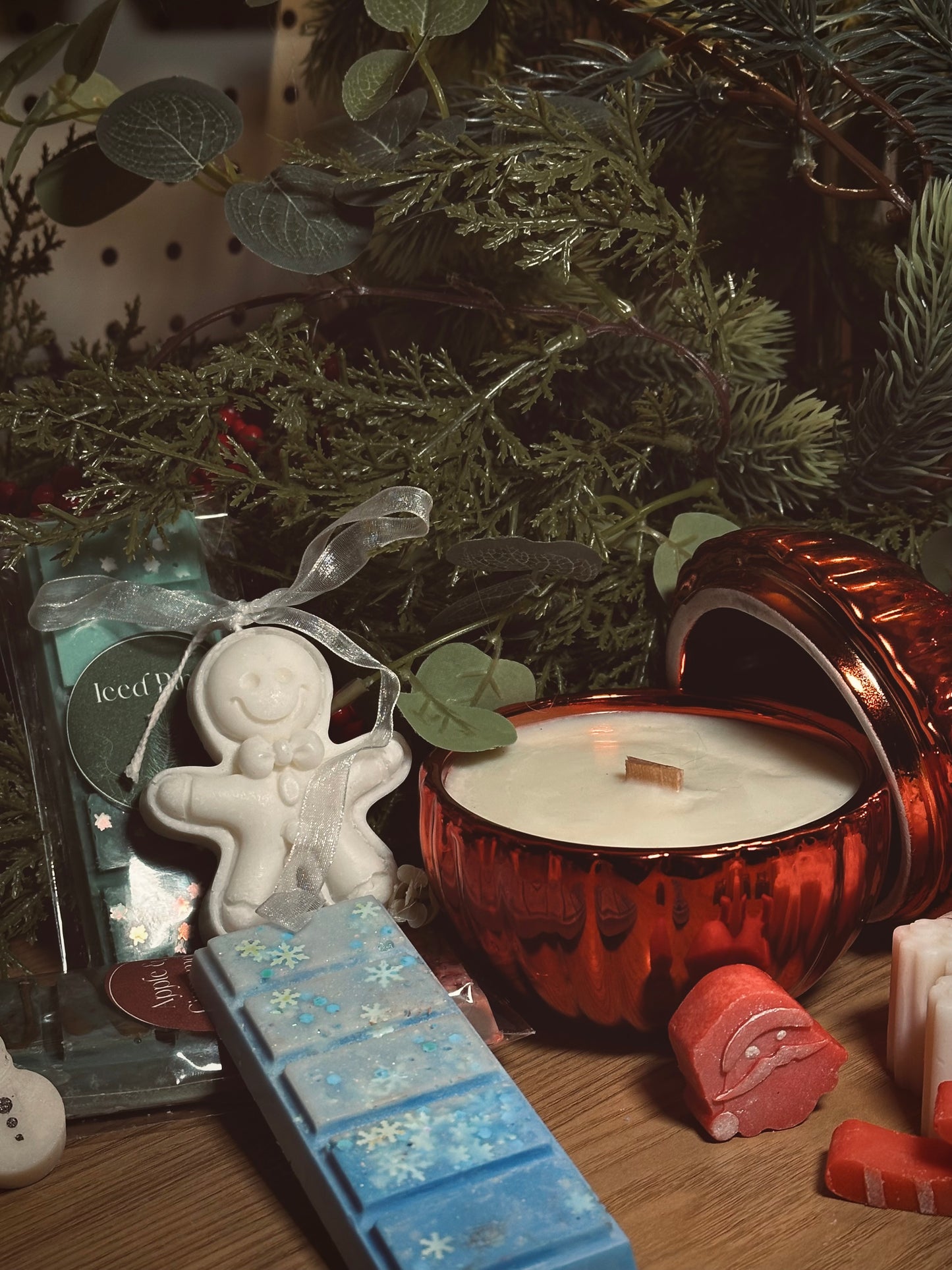 Twinkle Bauble Candle – Red | Festive Soy Wax Candle (200g)