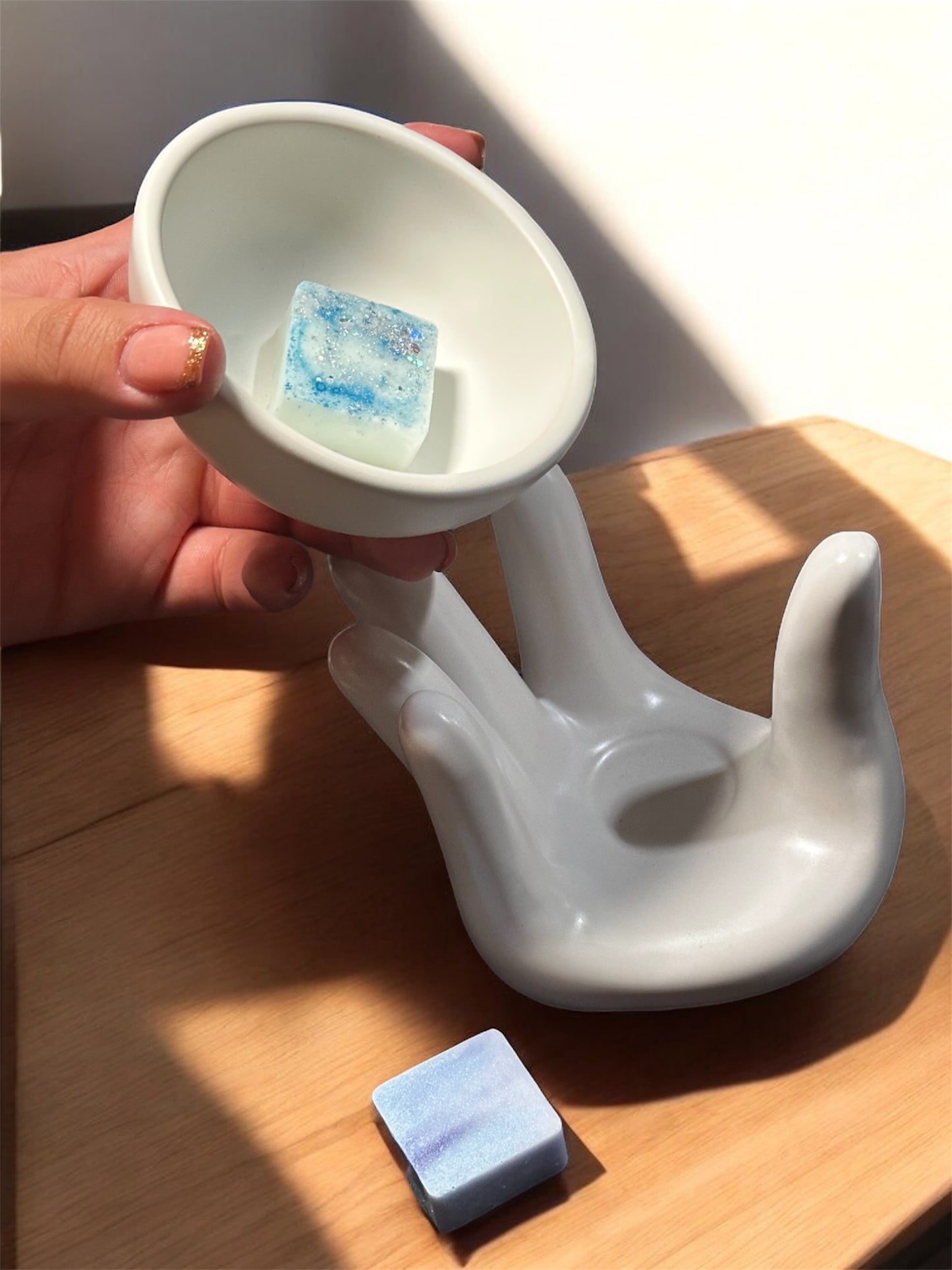 🫧 The Pure Touch Melt Box – Fresh & Clean Edition ✨