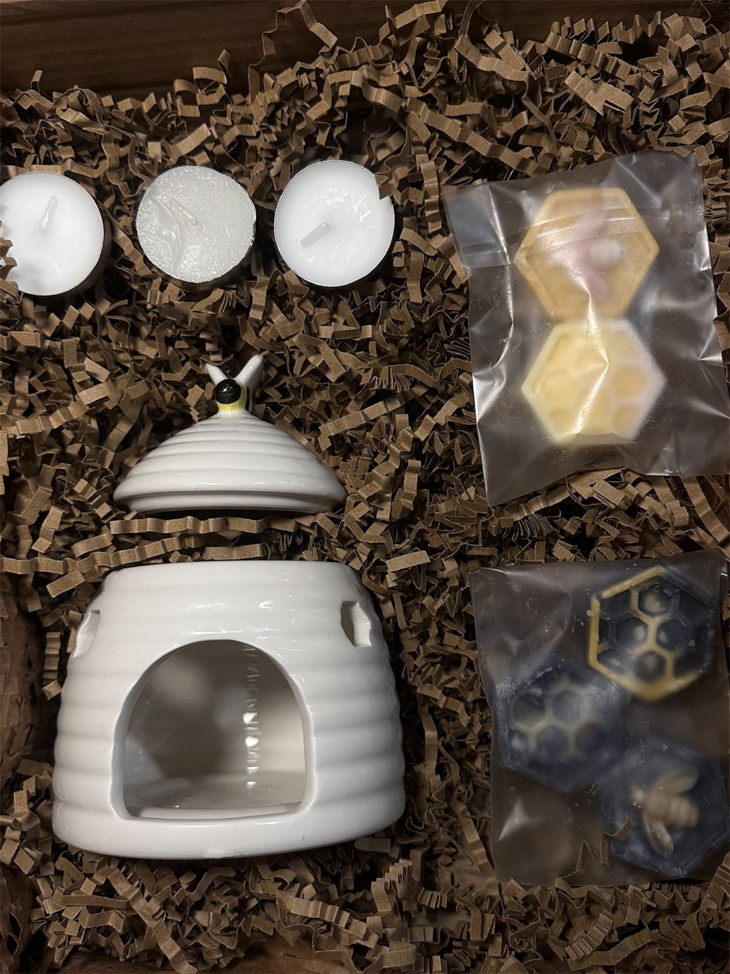 🐝 The Beehive Melt Box – Warm & Cosy Edition 🕯️
