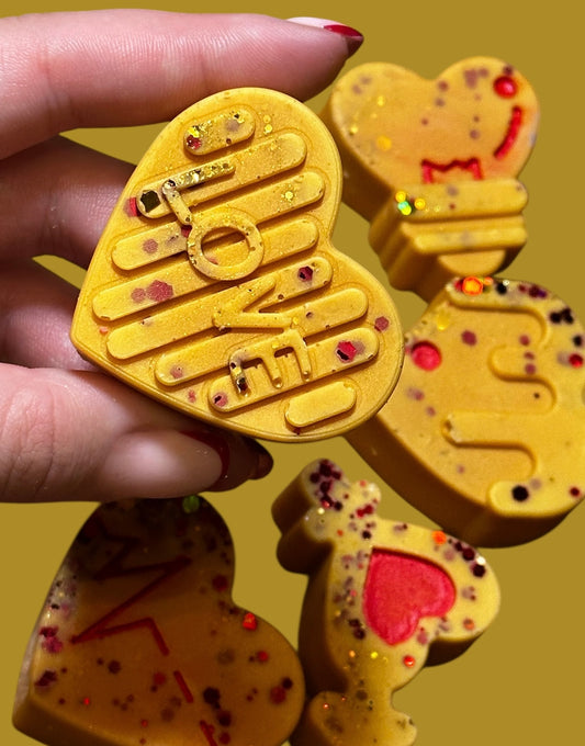 Temptation – Large Gold Heart Wax Melt